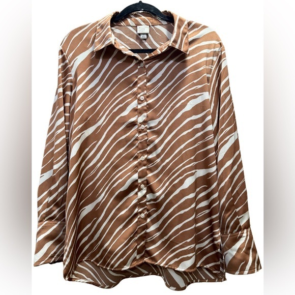 A New Day Women's Long Sleeve Oversized Satin Button-Down Shirt Size Small - Picture 1 of 5
